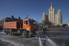 Московские дороги, тротуары и дворы перед зимой повторно помыли шампунем