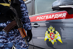 Росгвардейцы задержали гражданку в розыске на северо-западе столицы